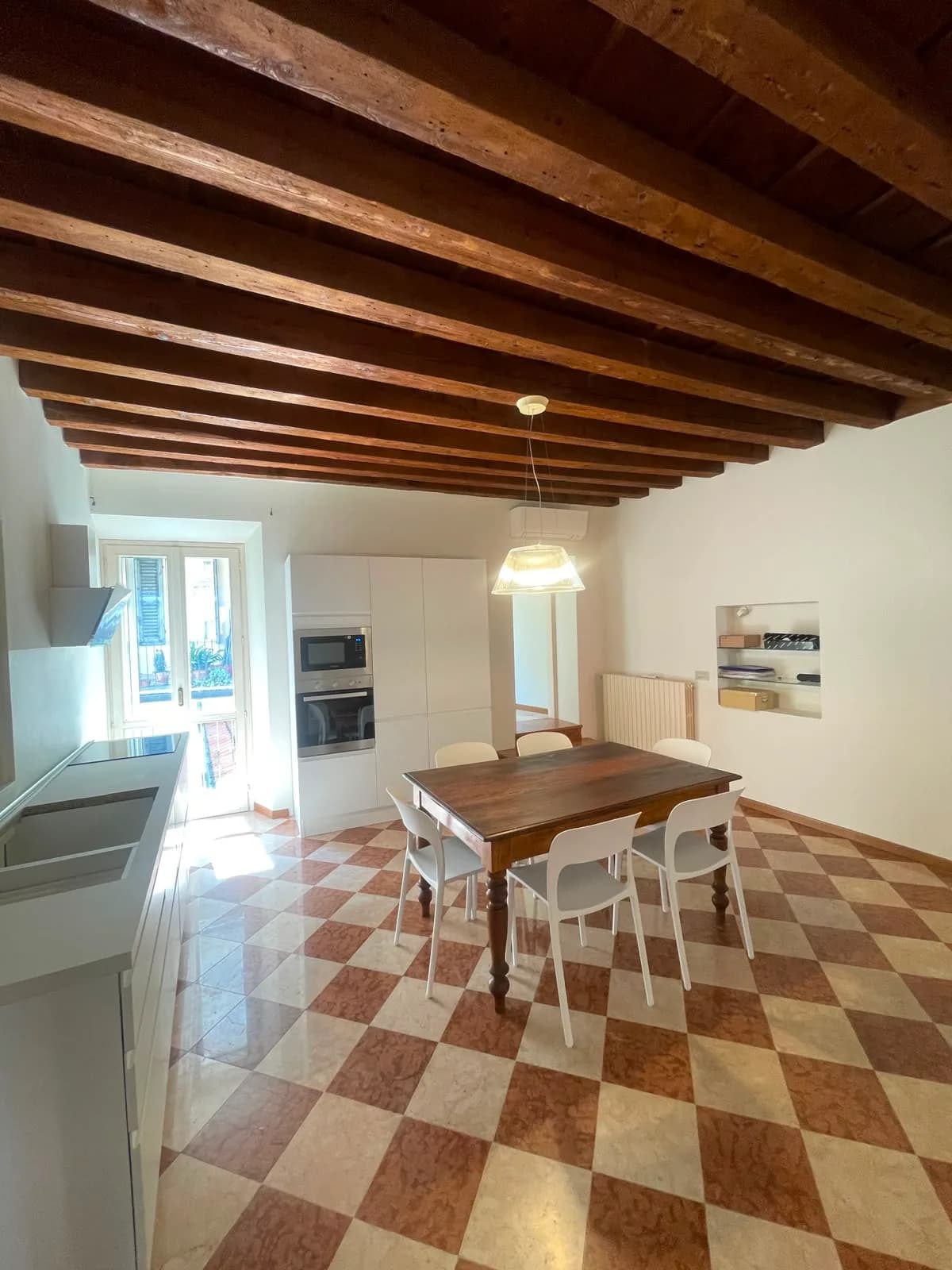 Appartamento in Via Cavour, Mantova